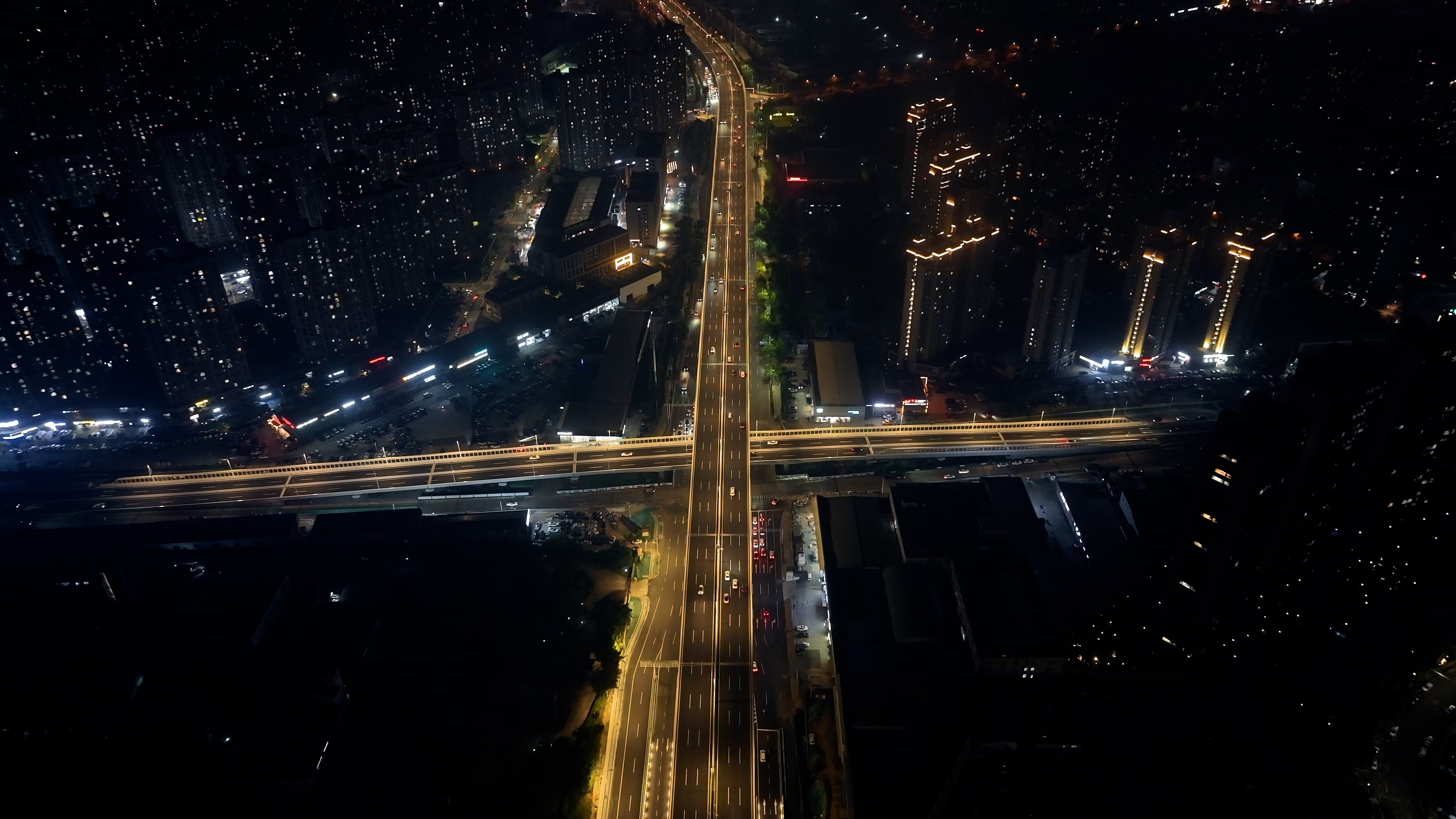 長(zhǎng)沙路、金水路跨線橋正式建成通車